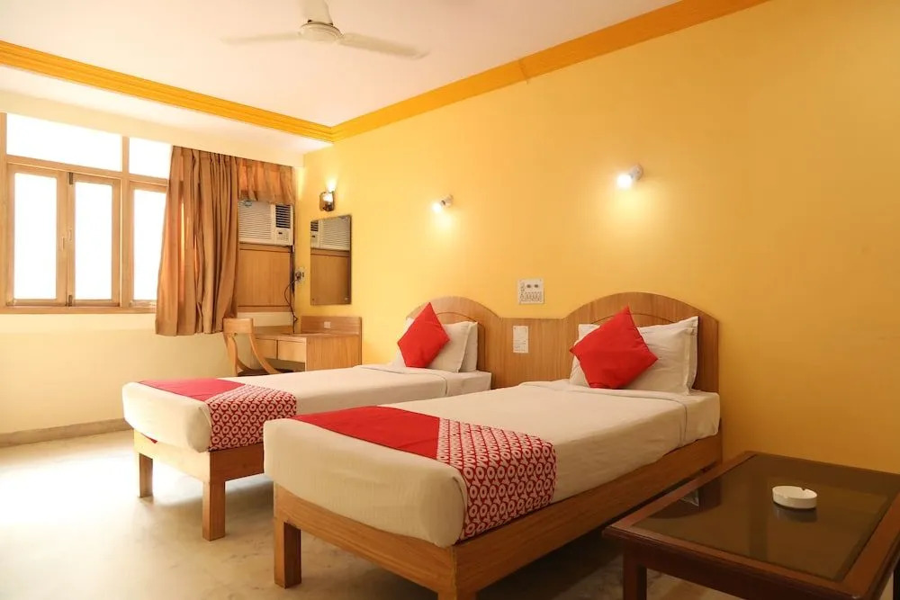 OYO 16260 Hotel Sunny International