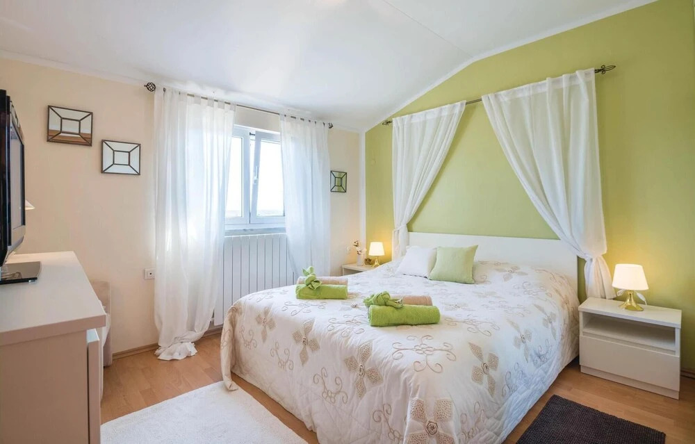 Stunning Apartment in Pula With 3 Bedrooms, Wifi and Outdoor Swimming Pool