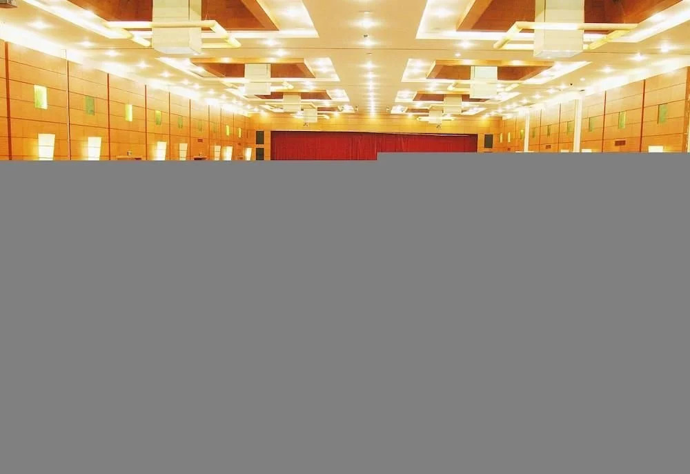 Huayang Plaza Hotel
