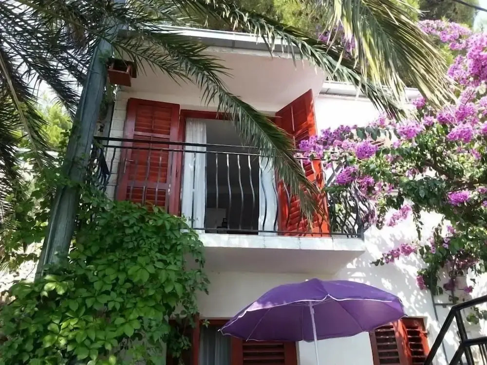 Nasta - 10 m From Beach - SA3