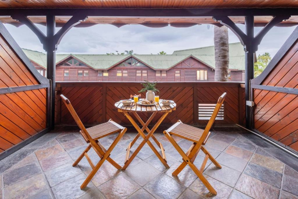 Knysna Log-Inn Hotel