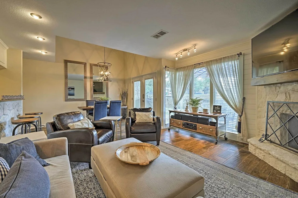 Modern Townhome w/ Patio, Next Door to Resort