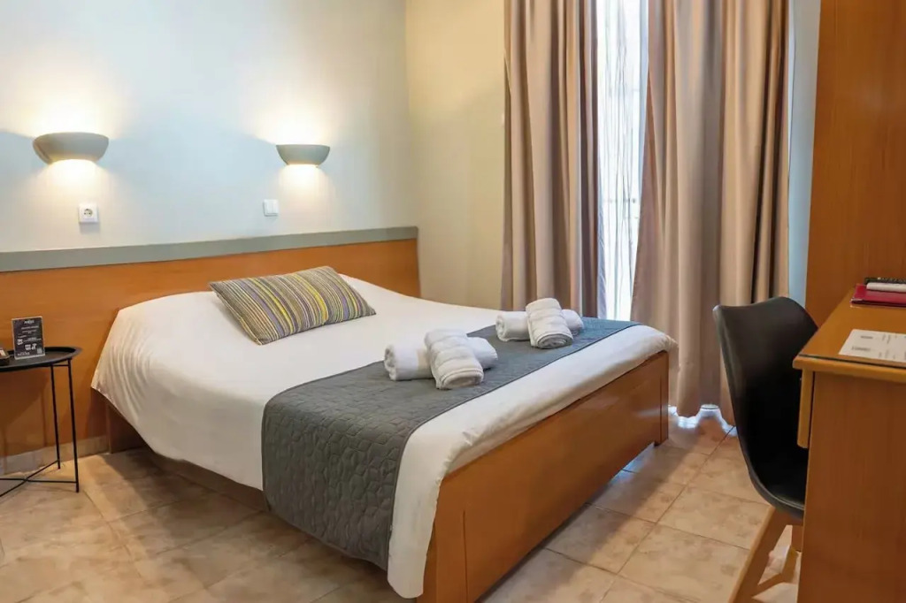 Anesis Hotel