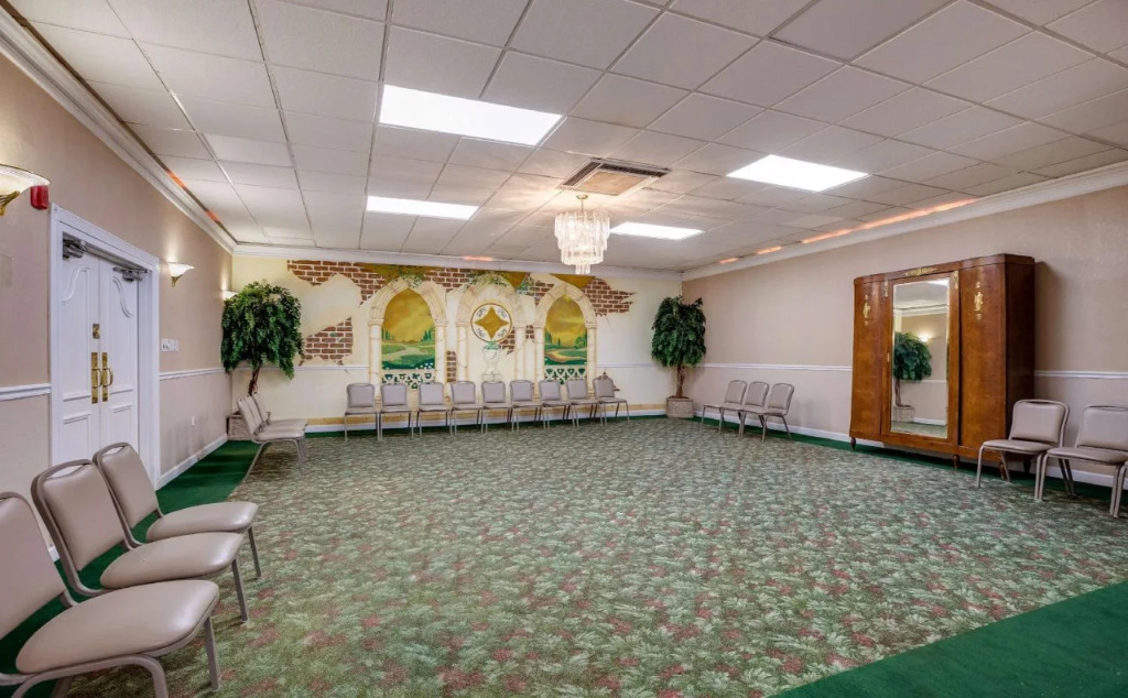 Calloway Inn & Suites