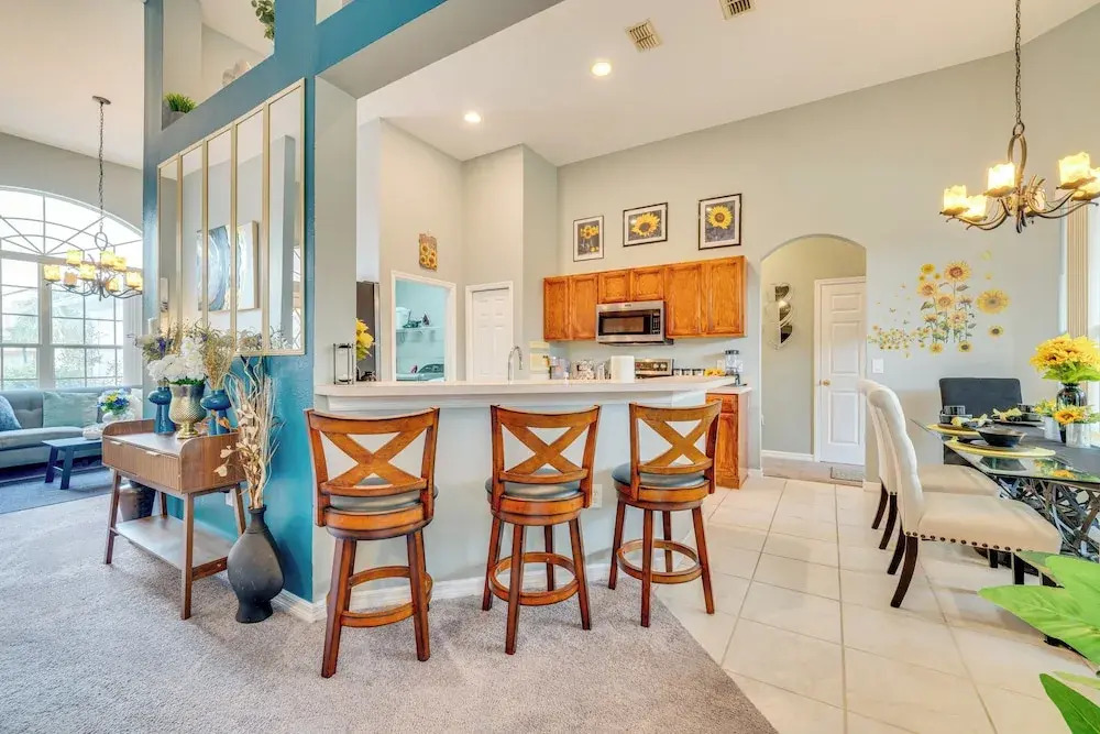 20 Mi to Disney: Family Home w Pool in Davenport