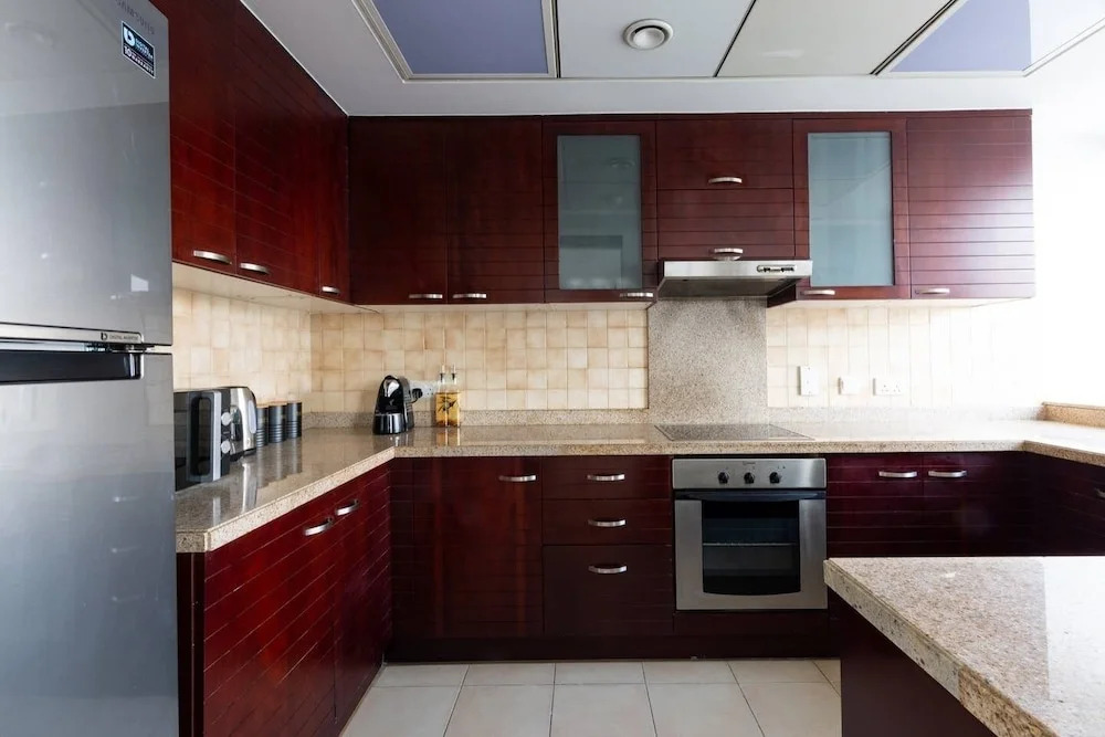Visually Stunning 2BR in Dubai Marina - Sleeps 5!
