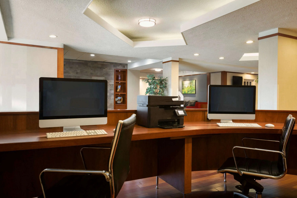 Ramada Plaza by Wyndham Montreal