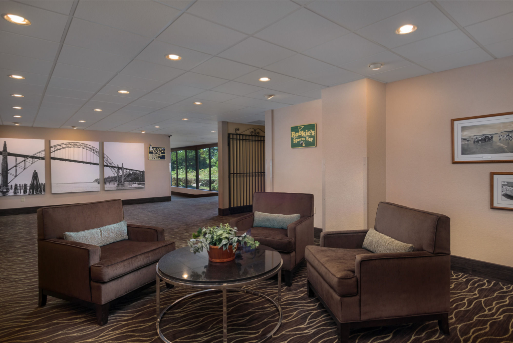 Best Western Plus Agate Beach Inn