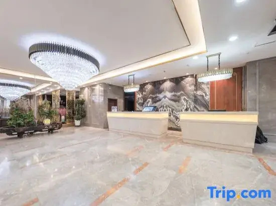 Starway Hotel (Delingha Road Chengdong Wanda Plaza)