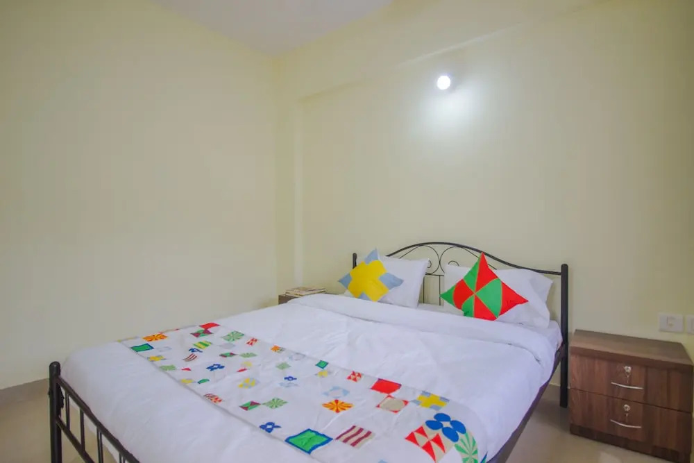 OYO 18720 Home Alluring 3BHK Dona Paula