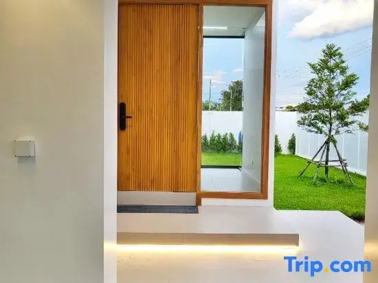 Poon Pool villa near Ruamchok :Boxing private pool etc.