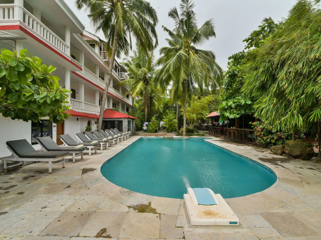 OYO 4977 Kristal Sands Beach Resort