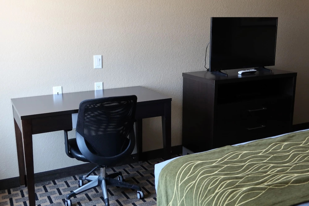 West Worth Inn & Suites White Settlement