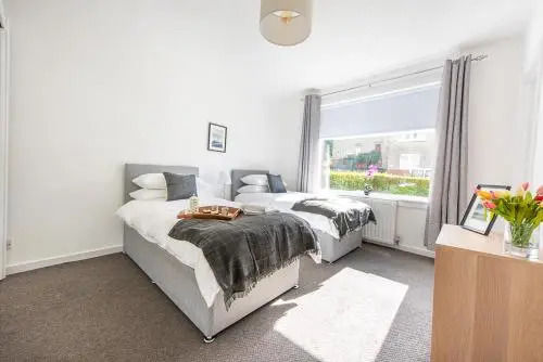 Hls Ashgrove Apartment