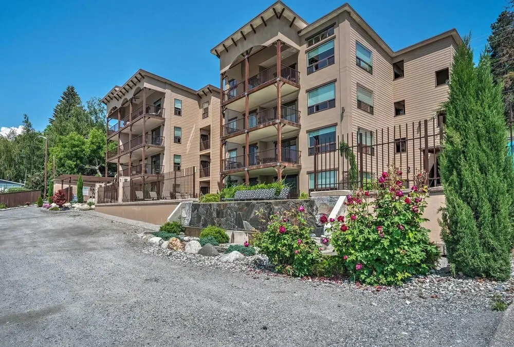 Lake Chelan Condo, Walk to Brewery & Wineries