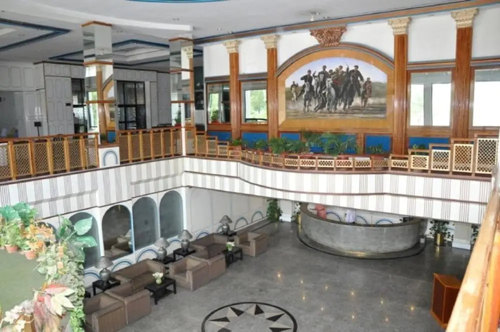 Dreamland Hotel