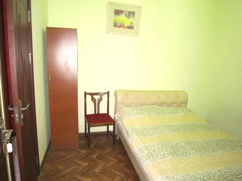 Republic Square Hostel and Tours