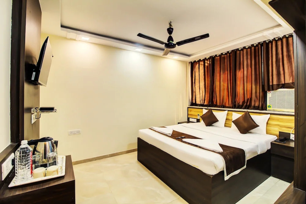 Opal Comforts- A Business Hotel