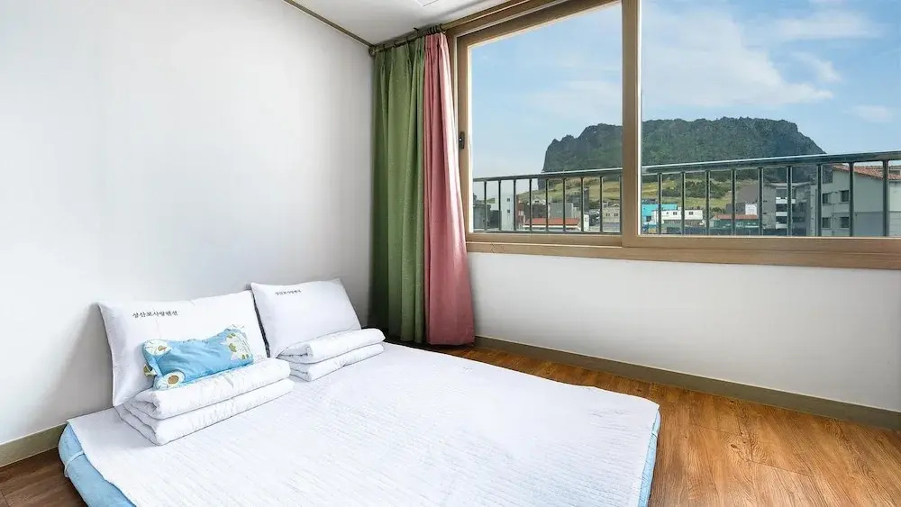Seongsanpo love Pension