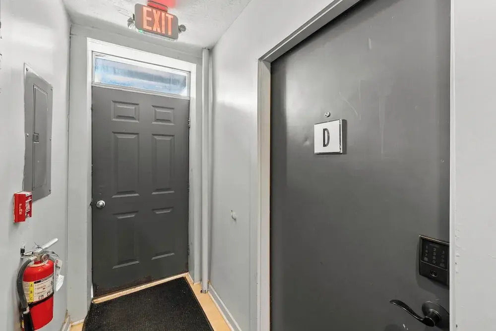 Short North Lounge Stay for 2