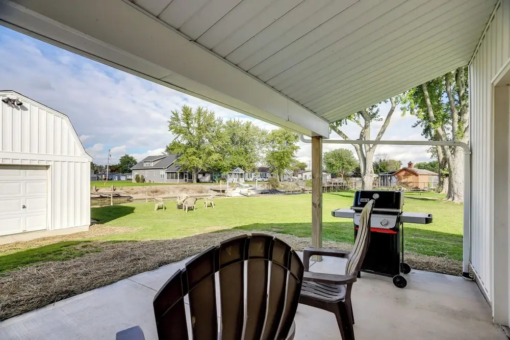 Walk to Lagoon Saloon! Chic Home on Nugent's Canal