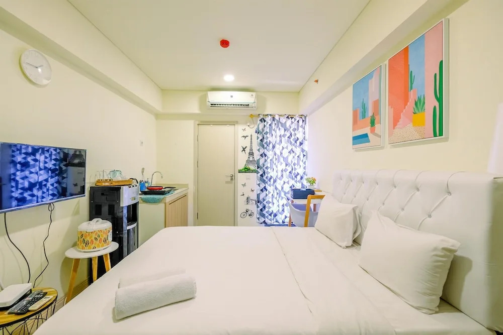 Simply And Homey Studio Meikarta Apartment