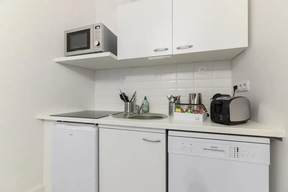 Daumier - New 2 Bdrs Flat near la Seine