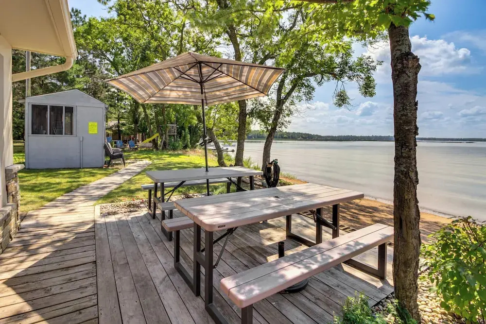 Lake Hubert Cabin w/ Private Deck + Boat Dock