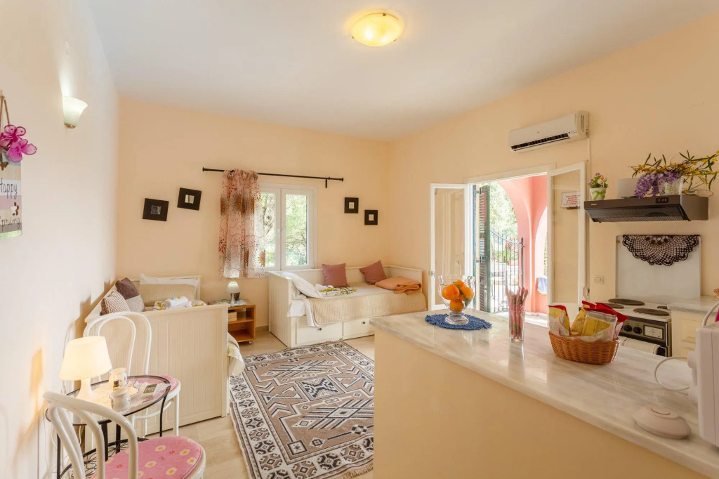 Bougainvillea Large Private Pool Walk to Beach Sea Views A C Wifi Car Not Required Eco-friend - 195