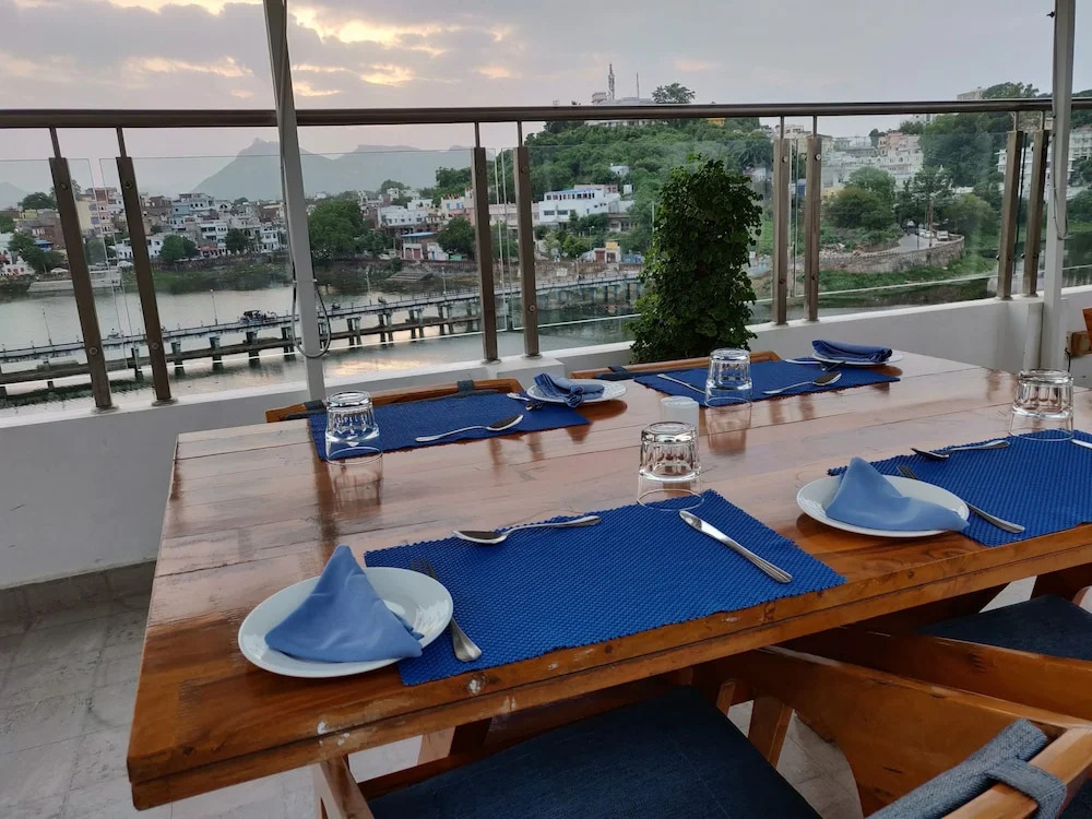 Rajdarshan - A Lake View Hotel in Udaipur