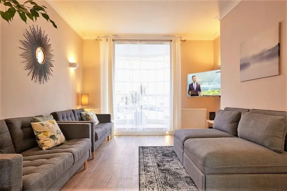 Meredith Way 2 Bedrooms Apartment