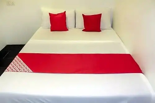 OYO 90035 Star Hotel