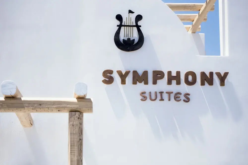 Symphony Suites Santorini