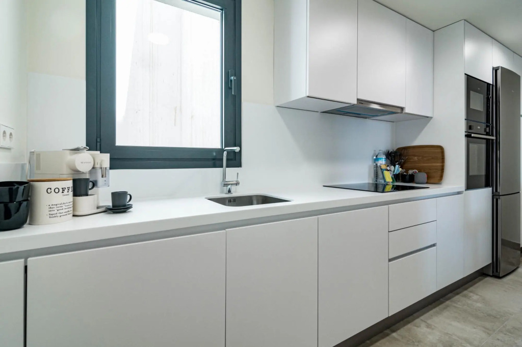 Inf4.5p- Modern 3 bed City Apartment Next to Beach