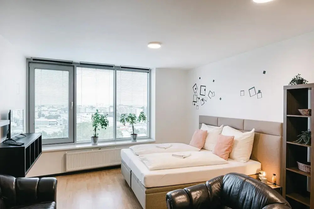 Flora Cozy Apartment by CHORS