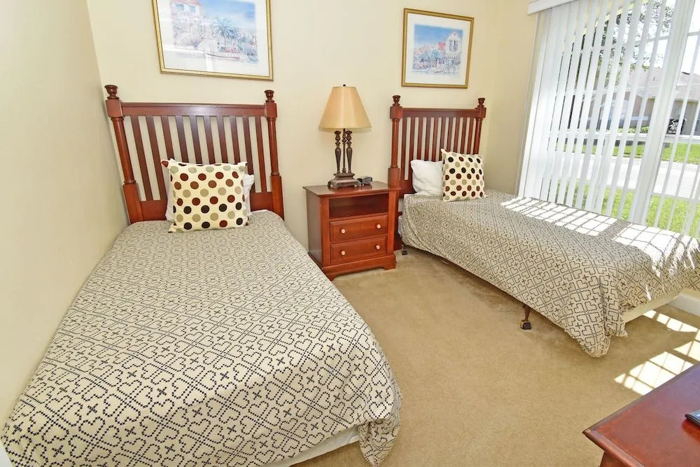 641 A Happy Potter s Place 4 Br villa by RedAwning