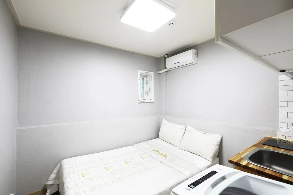 Economy Hotel