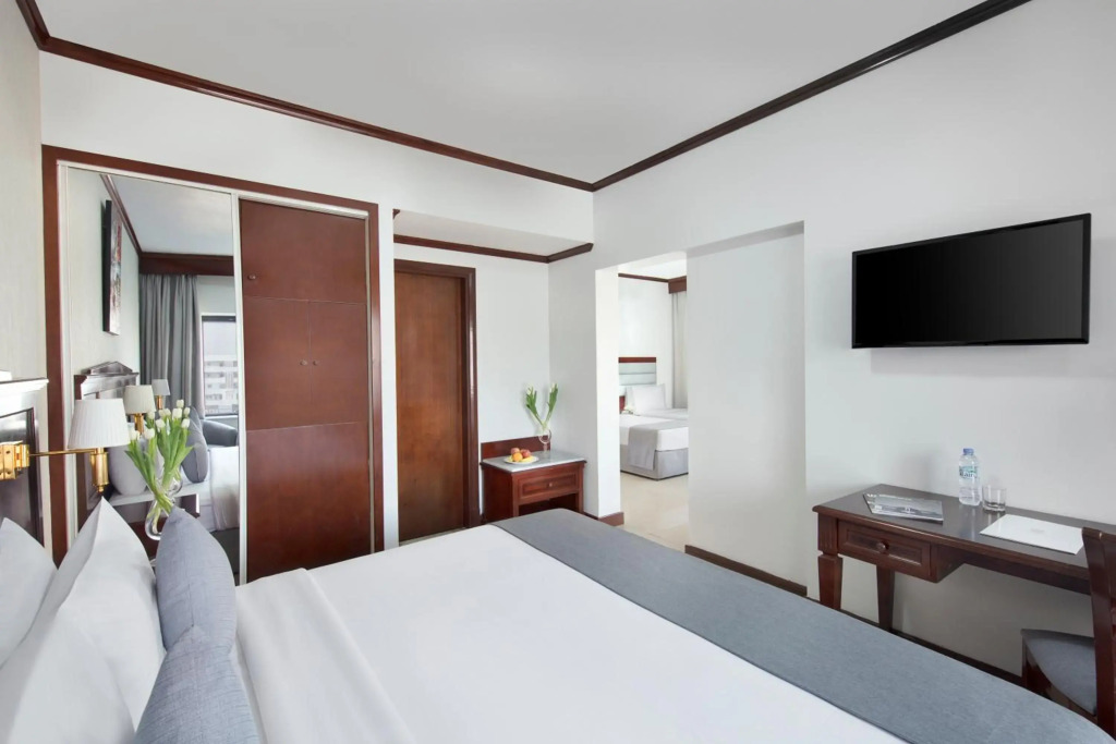 Admiral Plaza Hotel