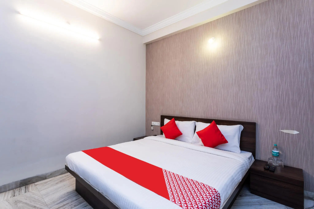 OYO 28226 Hotel Soumya Inn