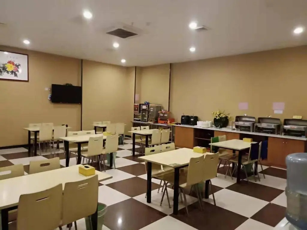 7Days Premium Linyi Hedong Caiyuan Square