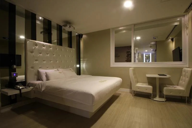 U & Songdo Hotel