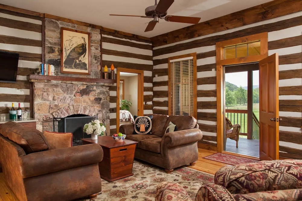 Fort Lewis Lodge