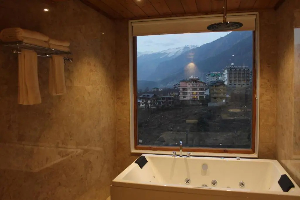 Tiaraa Hotels & Resorts - A Luxury Resort Manali