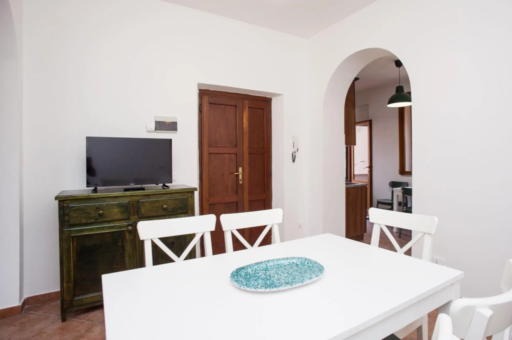 Three-room apartment 4/6 beds Carlotta 200 meters from the center of Marina di Campo-CASA CARLOTTA