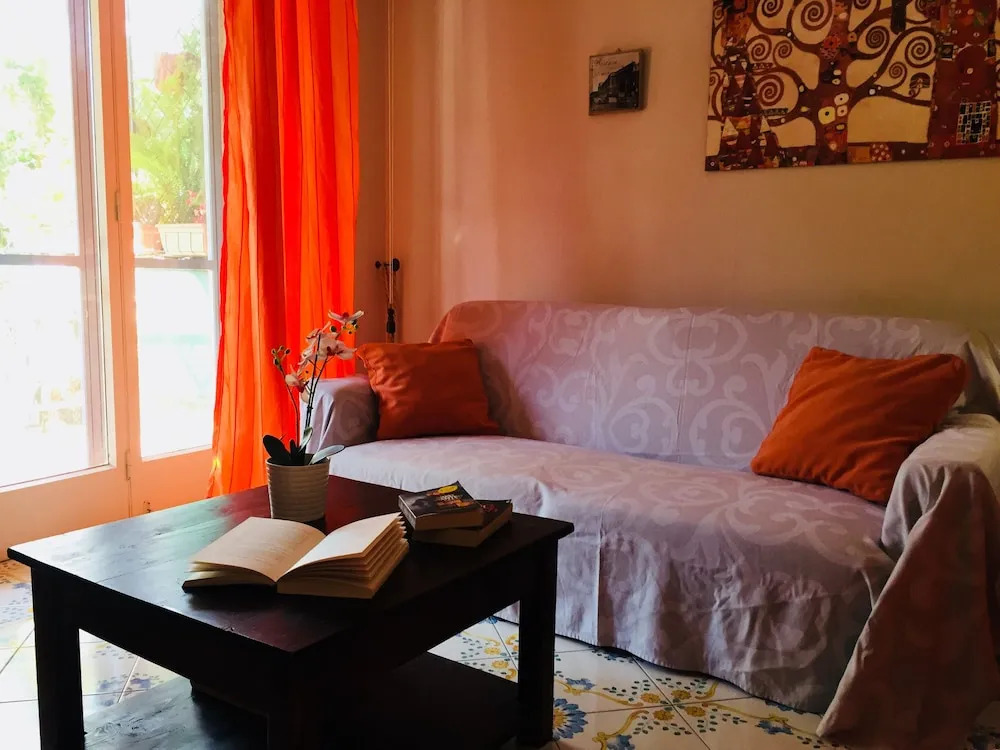 Comfortable apartment in Sorrento centre