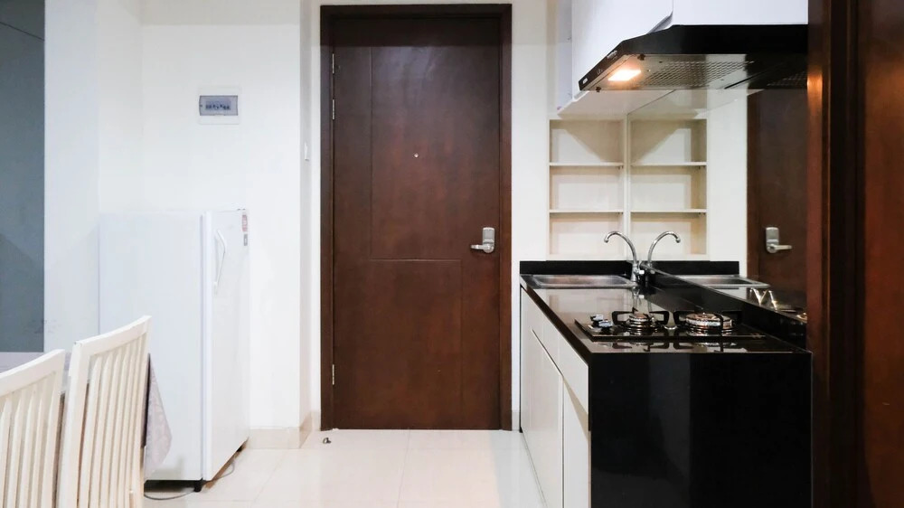 Spacious And Homey 1Br At Grand Sungkono Lagoon Apartment