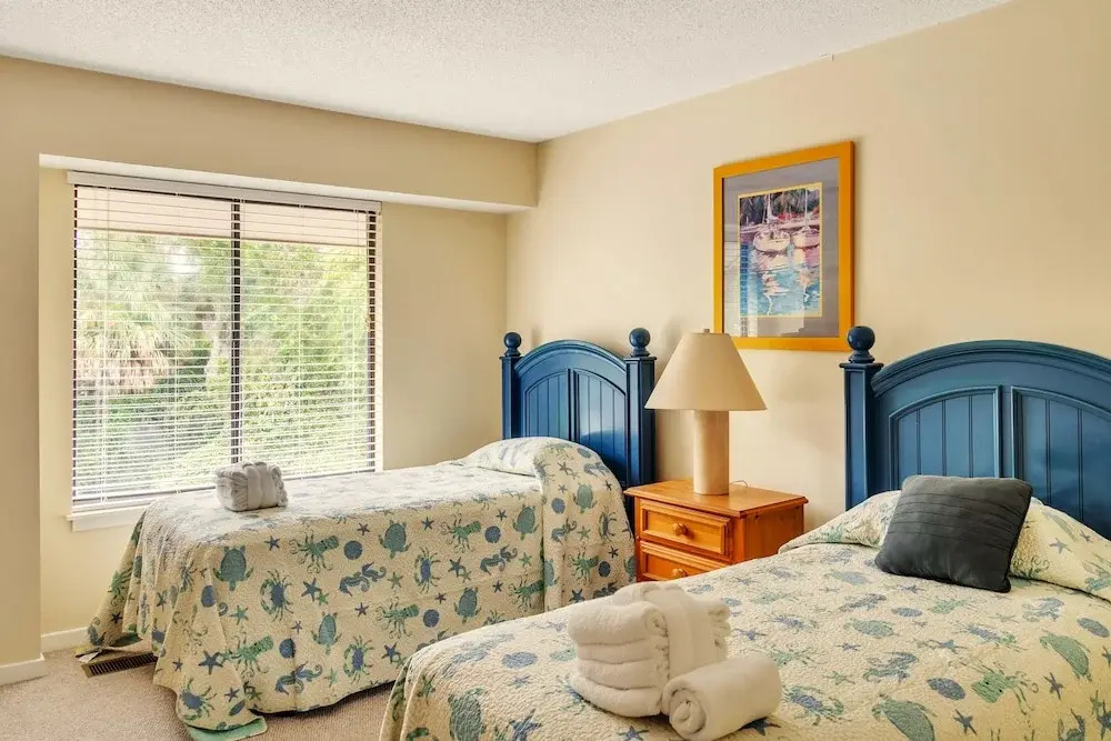 Serene 2br Retreat At Springwood Villas, Hh Island 2 Bedroom Townhouse by Redawning