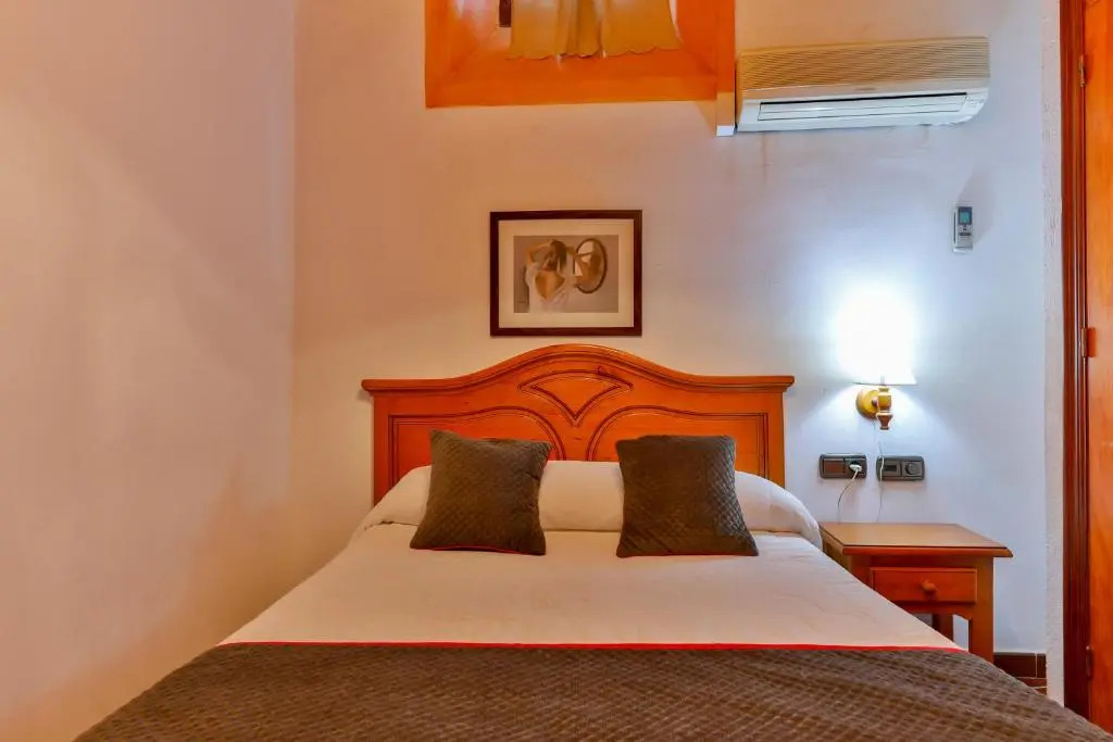 Hotel Las Palmeras by Vivere Stays