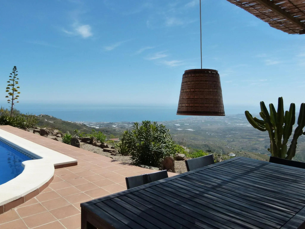 Villa in Arenas with Mediterranean Views