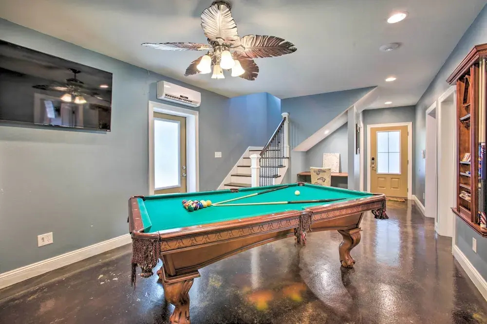 Waveland Family House, 4-minute Drive to the Beach